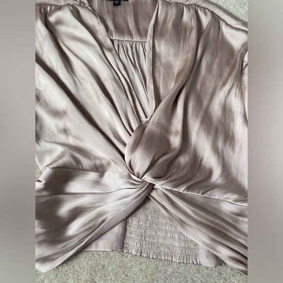 satin knotted blouse - Picture 4 of 5